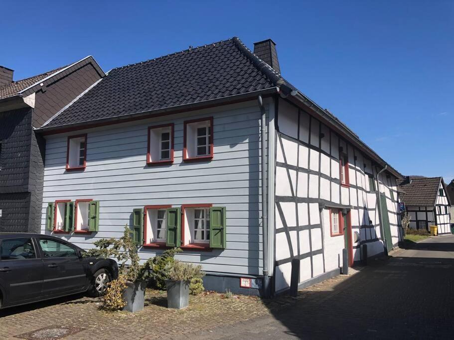 Die Kleine Villa Olefant Im Historischen Ortskern Von Schleiden-Olef Екстериор снимка